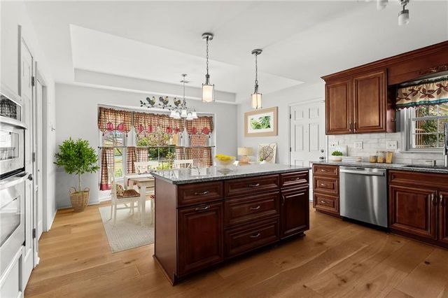146 Lakeside Drive NW, Kennesaw, GA 30144