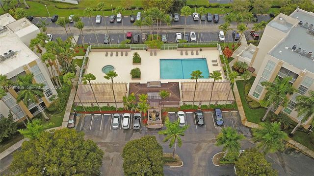 9805 NW 52nd St 102, Doral, FL 33178