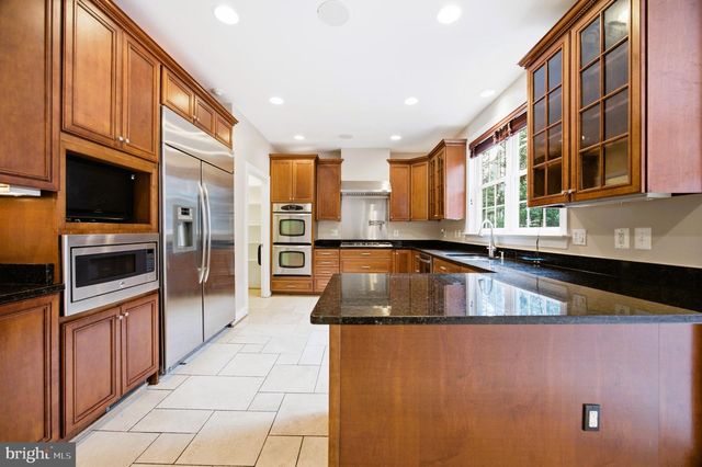 5818 BRADLEY BLVD, Bethesda, MD 20814