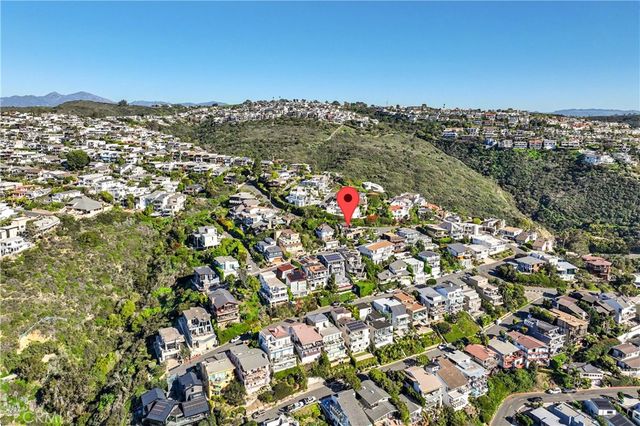 2590 Iris, Laguna Beach, CA 92651
