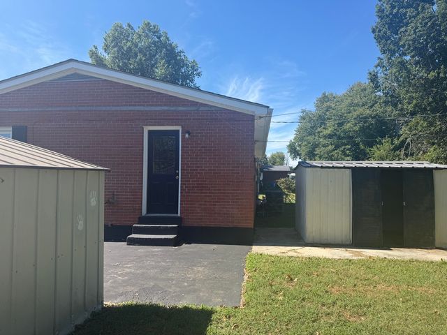 112 Woodford Avenue, Berea, KY 40403