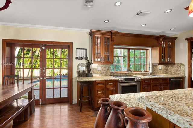 6315 Maynada St, Coral Gables, FL 33146