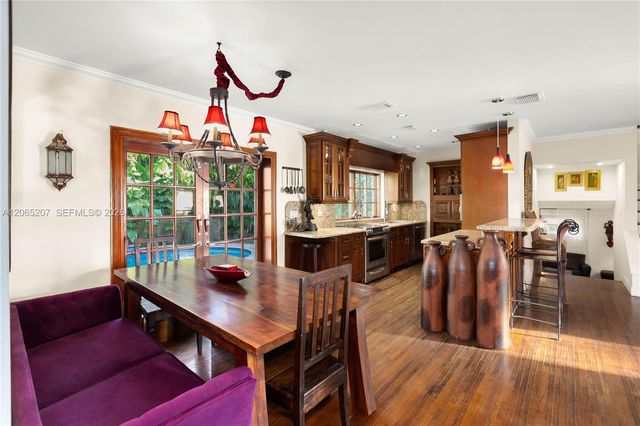 6315 Maynada St, Coral Gables, FL 33146