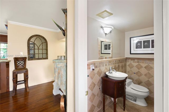 6315 Maynada St, Coral Gables, FL 33146