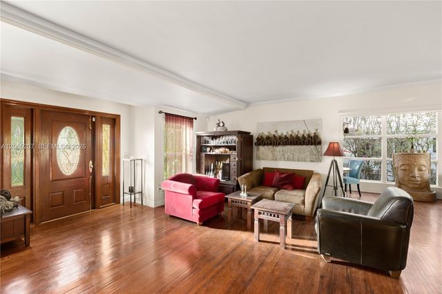 6315 Maynada St, Coral Gables, FL 33146