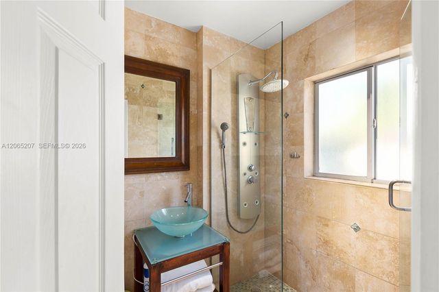 6315 Maynada St, Coral Gables, FL 33146