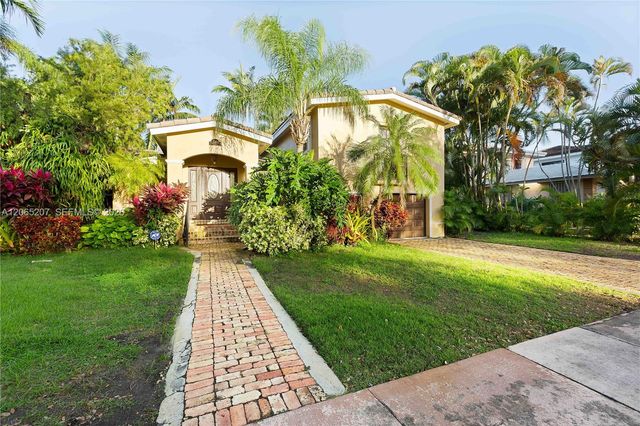 6315 Maynada St, Coral Gables, FL 33146