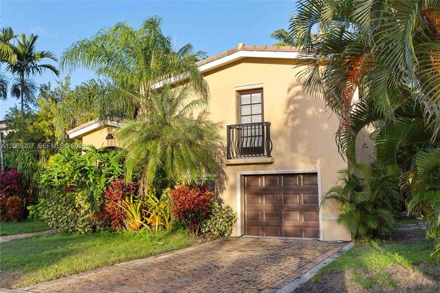 6315 Maynada St, Coral Gables, FL 33146