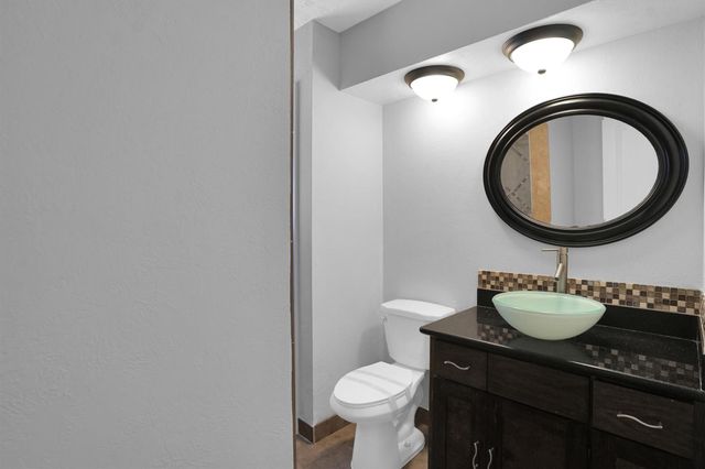 9611 Huntington Hill Drive, Houston, TX 77099