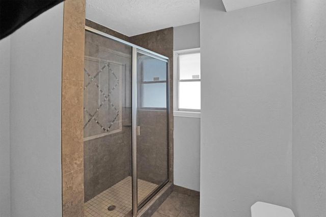 9611 Huntington Hill Drive, Houston, TX 77099