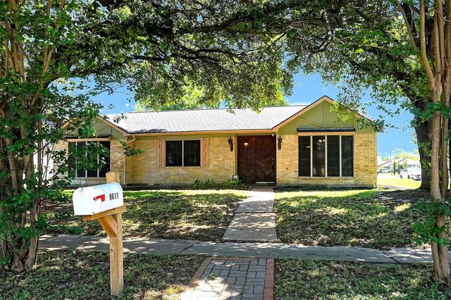 9611 Huntington Hill Drive, Houston, TX 77099