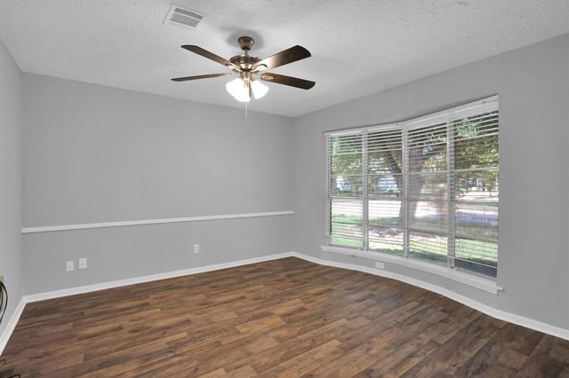 9611 Huntington Hill Drive, Houston, TX 77099