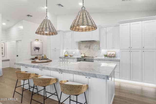 5507 E KINGS Avenue, Scottsdale, AZ 85254