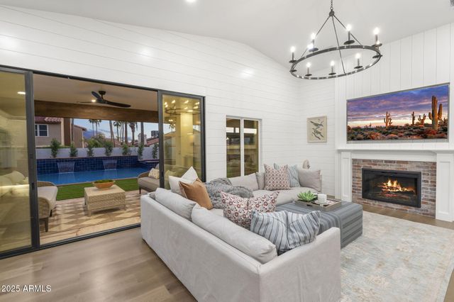 5507 E KINGS Avenue, Scottsdale, AZ 85254