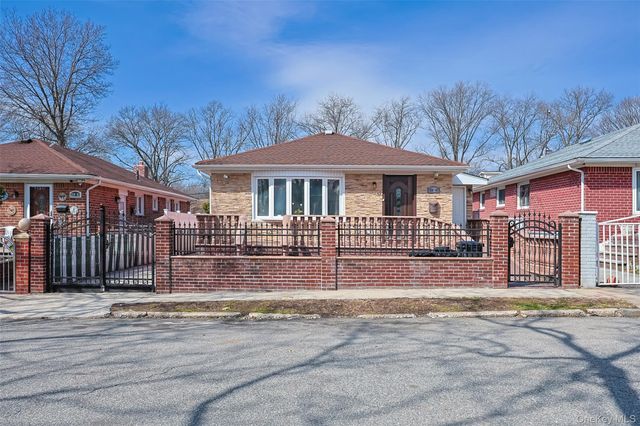 22447 76th Road, Oakland Gardens, NY 11364