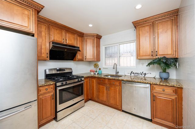 22447 76th Road, Oakland Gardens, NY 11364