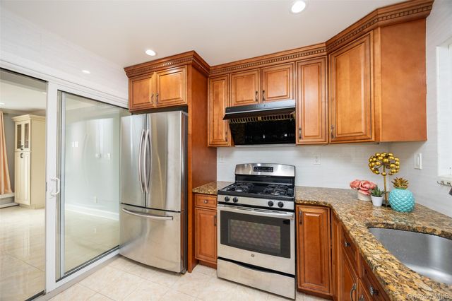 22447 76th Road, Oakland Gardens, NY 11364