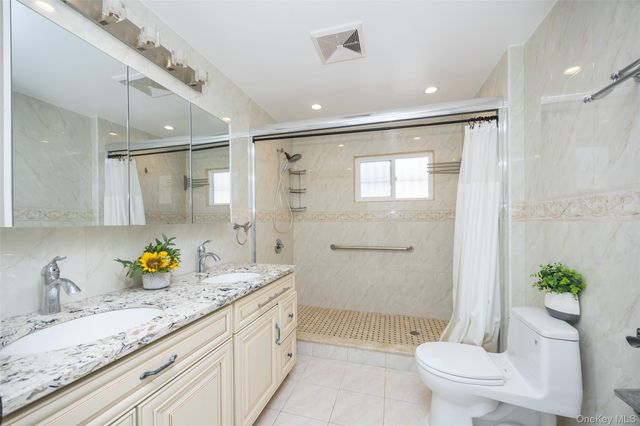 22447 76th Road, Oakland Gardens, NY 11364