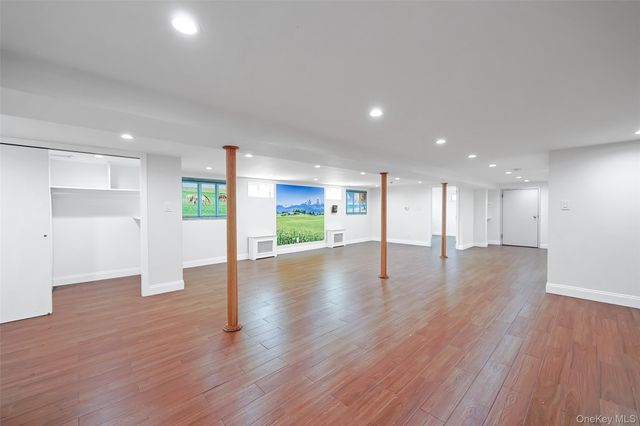 22447 76th Road, Oakland Gardens, NY 11364