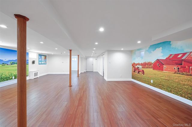 22447 76th Road, Oakland Gardens, NY 11364