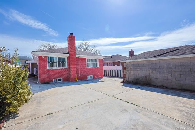 22447 76th Road, Oakland Gardens, NY 11364