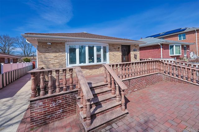 22447 76th Road, Oakland Gardens, NY 11364