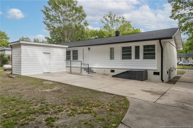 1016 Martindale Drive, Fayetteville, NC 28304