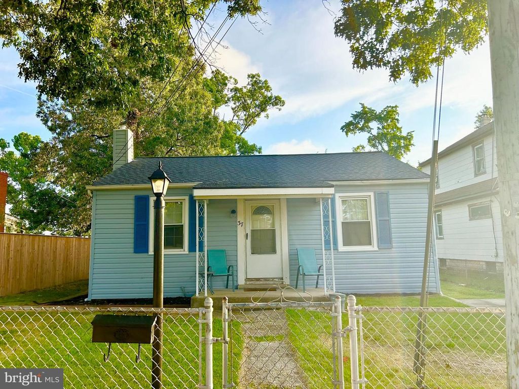 37 WALKERN RD, Baltimore, MD 21221