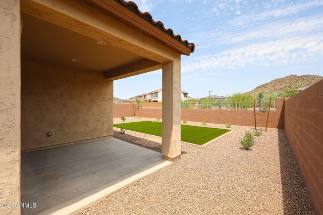 7106 W Hedge Hog Place, Peoria, AZ 85383