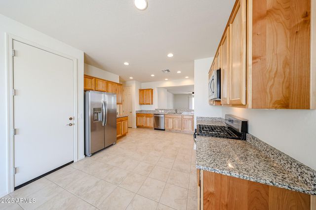 7106 W Hedge Hog Place, Peoria, AZ 85383