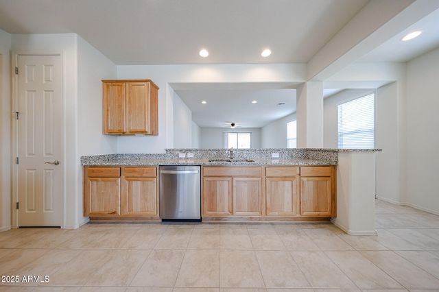 7106 W Hedge Hog Place, Peoria, AZ 85383