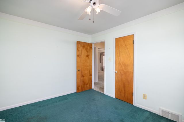 20424 Sunnydale Street, St Clair Shores, MI 48081