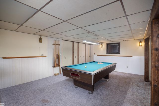 20424 Sunnydale Street, St Clair Shores, MI 48081