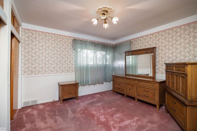 20424 Sunnydale Street, St Clair Shores, MI 48081