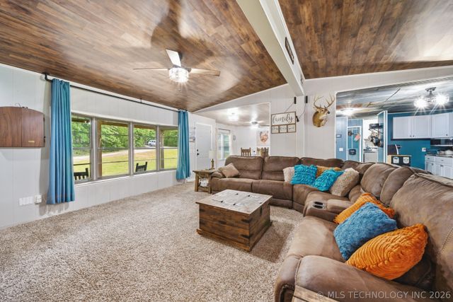 34964 W Green Road, Mannford, OK 74044
