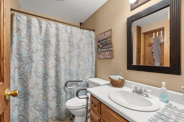 1708 THELEN AVENUE, Kaukauna, WI 54130