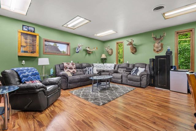 1708 THELEN AVENUE, Kaukauna, WI 54130