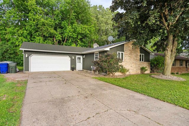 1708 THELEN AVENUE, Kaukauna, WI 54130