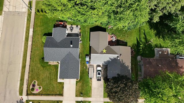 1708 THELEN AVENUE, Kaukauna, WI 54130