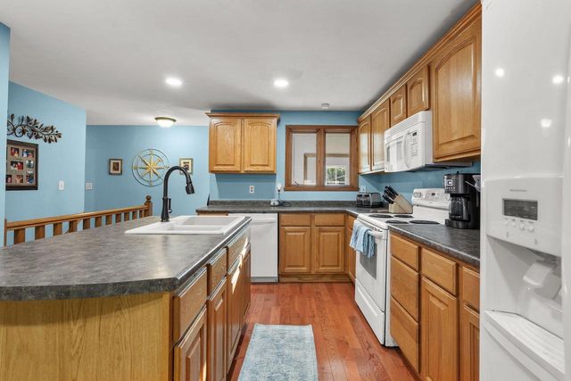 1708 THELEN AVENUE, Kaukauna, WI 54130