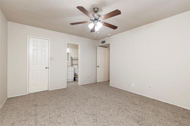 5217 Ragan Drive, The Colony, TX 75056