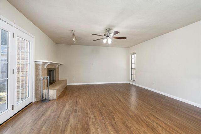 5217 Ragan Drive, The Colony, TX 75056