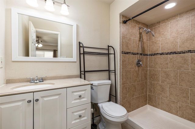 5217 Ragan Drive, The Colony, TX 75056