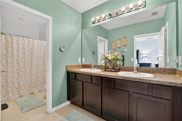 8647 FALLING BLUE PLACE, Riverview, FL 33578