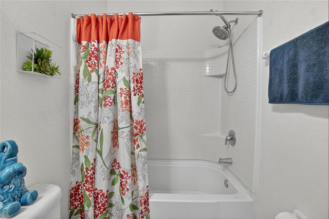 8647 FALLING BLUE PLACE, Riverview, FL 33578