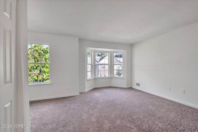 11 Esplanade Way, Bayville, NJ 08721