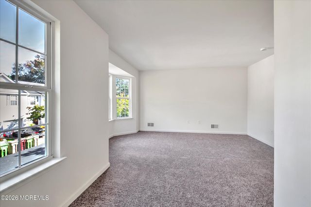 11 Esplanade Way, Bayville, NJ 08721