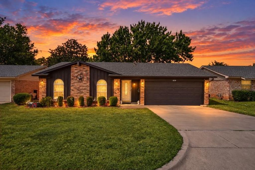 409 Arthur Drive, Hurst, TX 76053 — exterior
