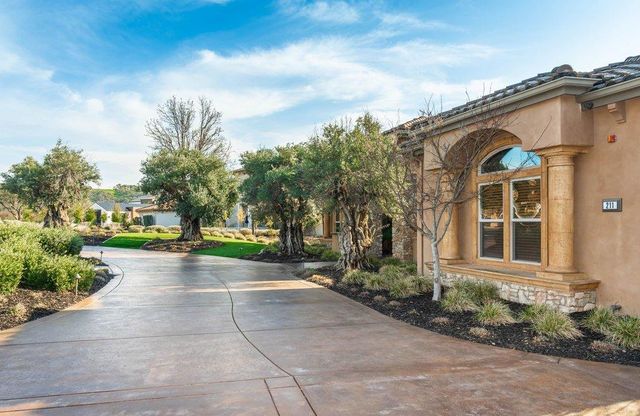 211 Rua Esperanza, Lincoln, CA 95648