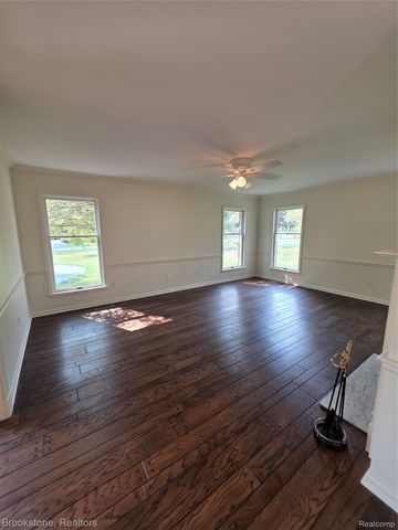 1210 Springborrow Drive, Flint Charter Township, MI 48532